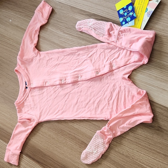 Girl's Solid Bamboo Footie with Snaps - Lotus - Picture 2 of 4